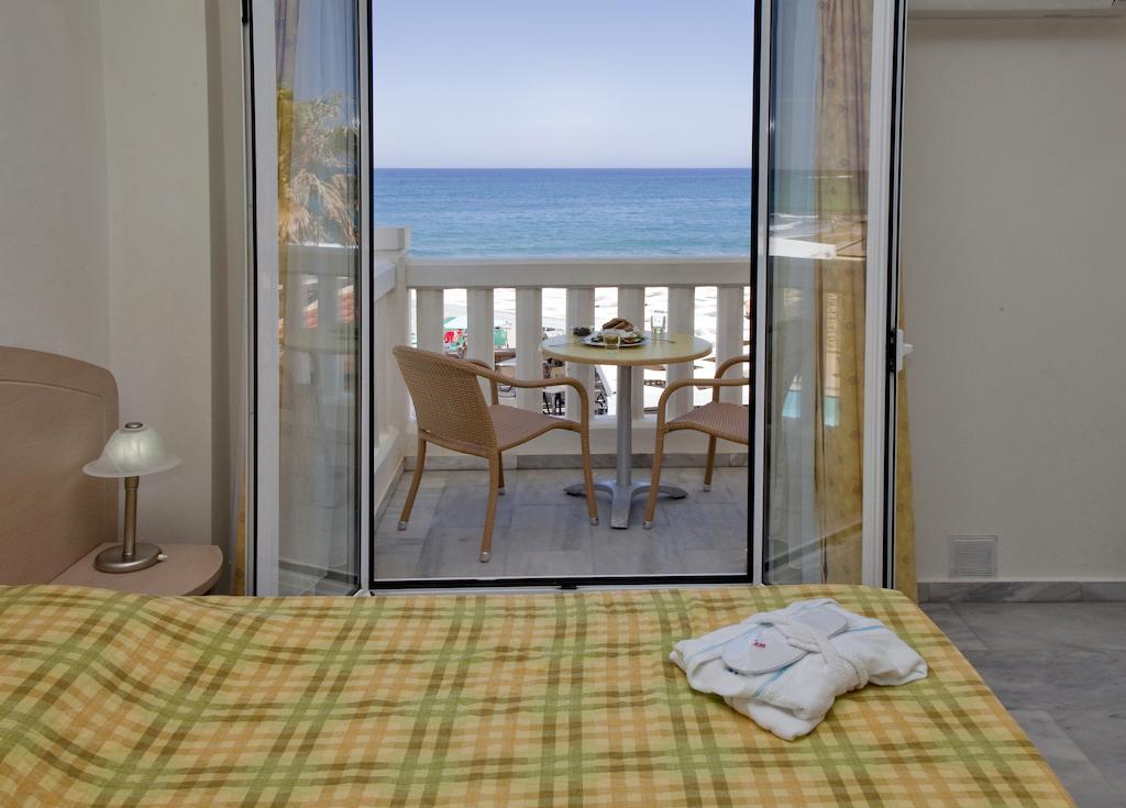 Jo An Beach Hotel Аделианос Кампос Екстериор снимка