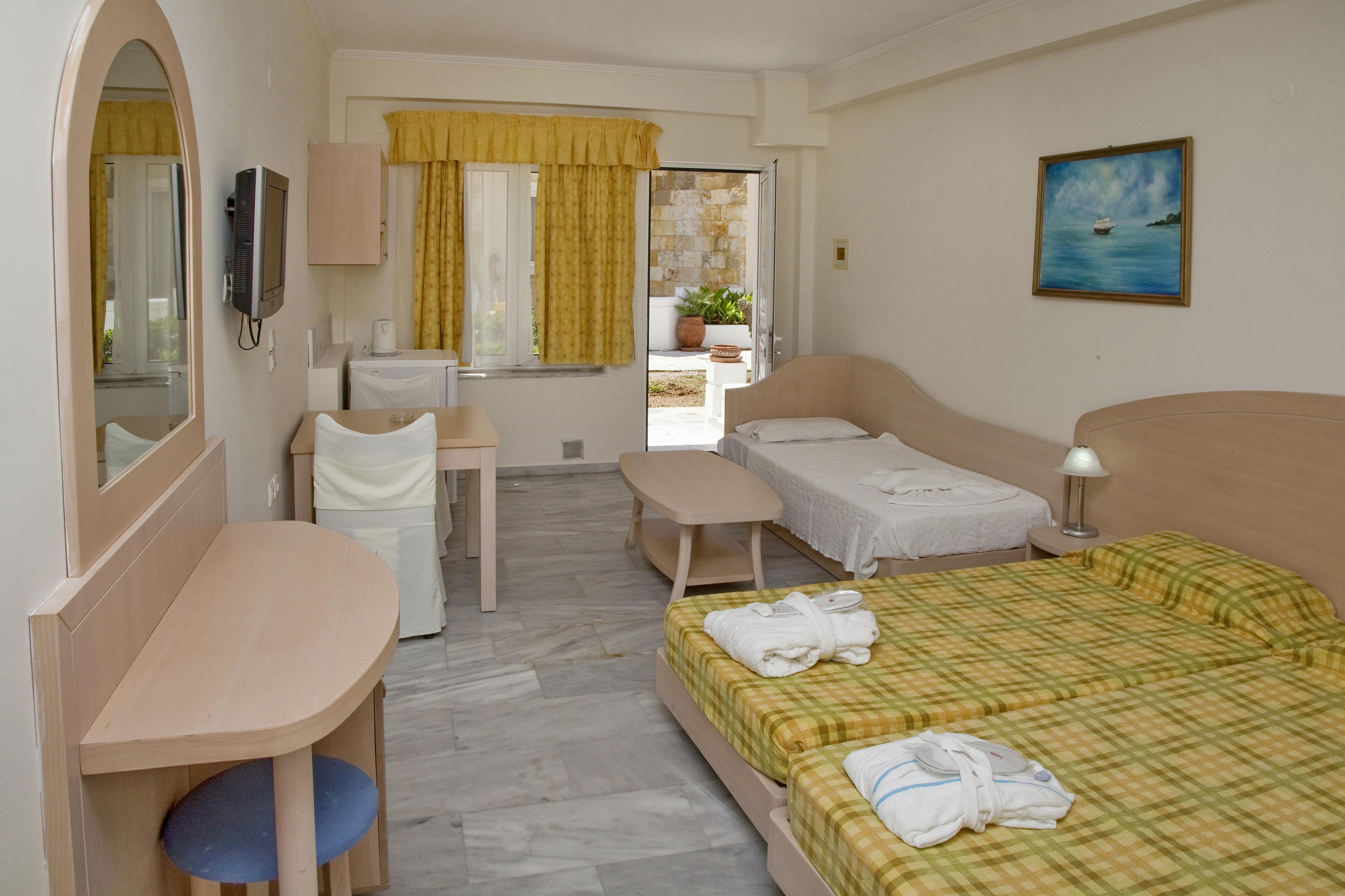 Jo An Beach Hotel Аделианос Кампос Екстериор снимка