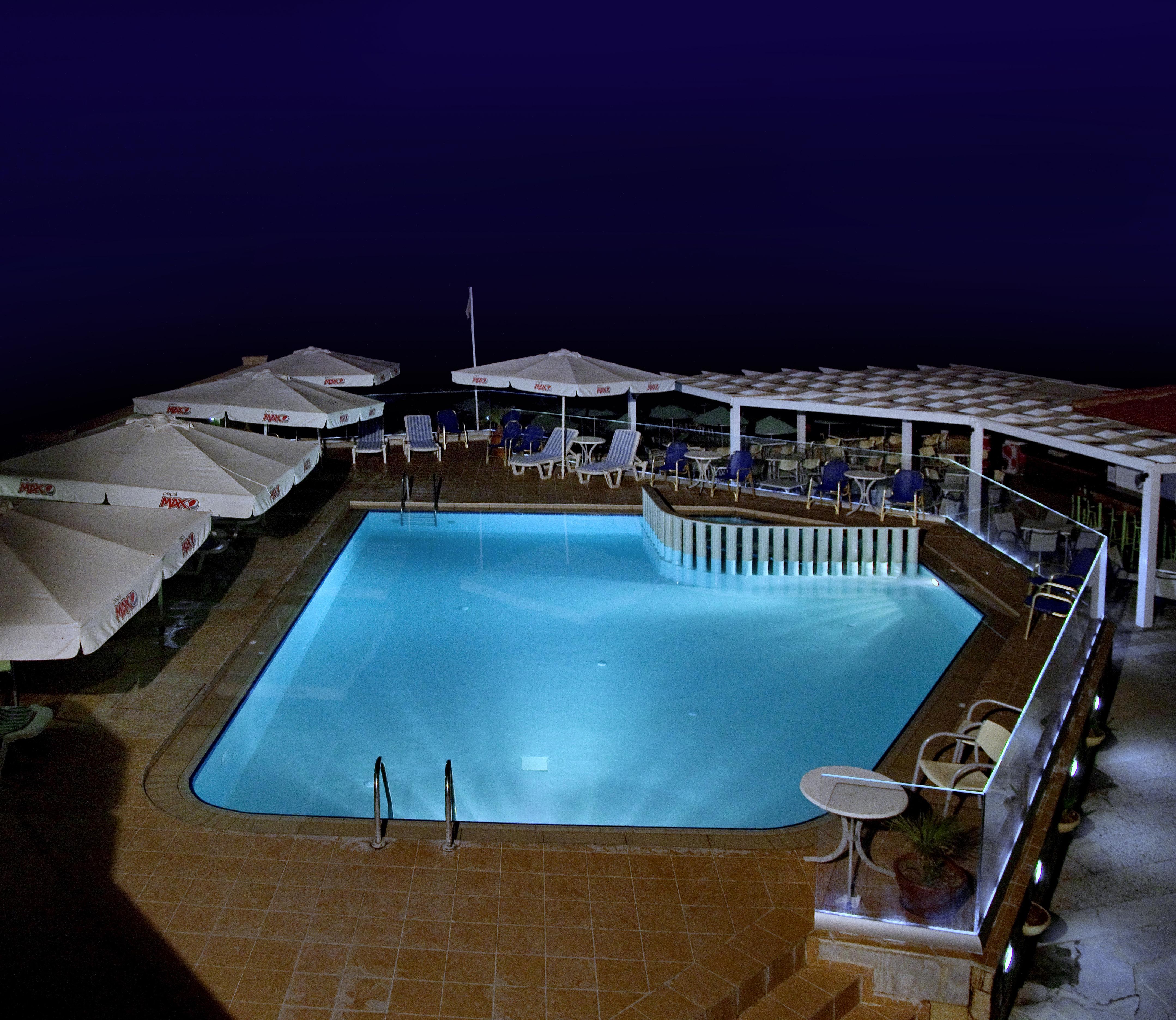 Jo An Beach Hotel Аделианос Кампос Екстериор снимка