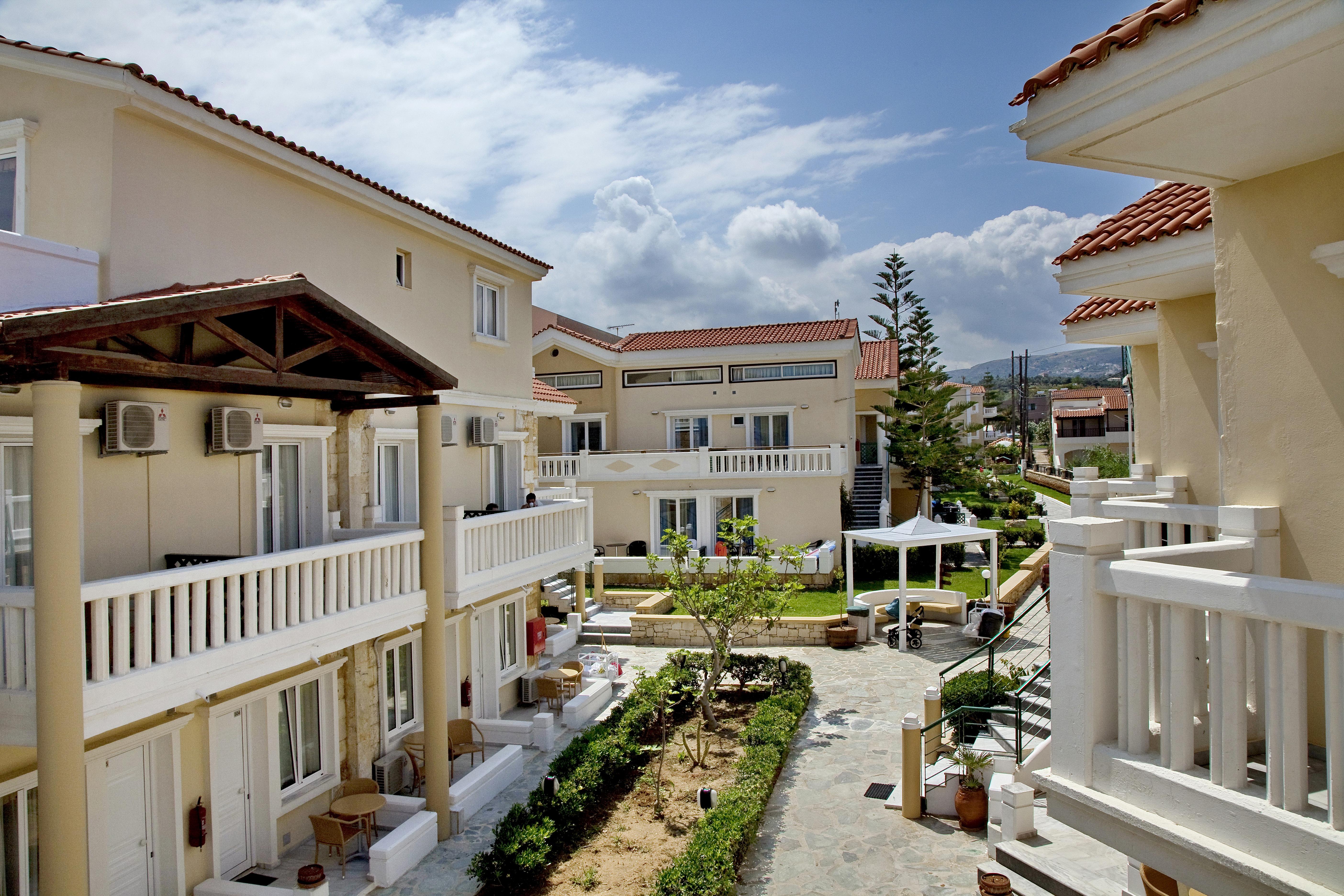 Jo An Beach Hotel Аделианос Кампос Екстериор снимка