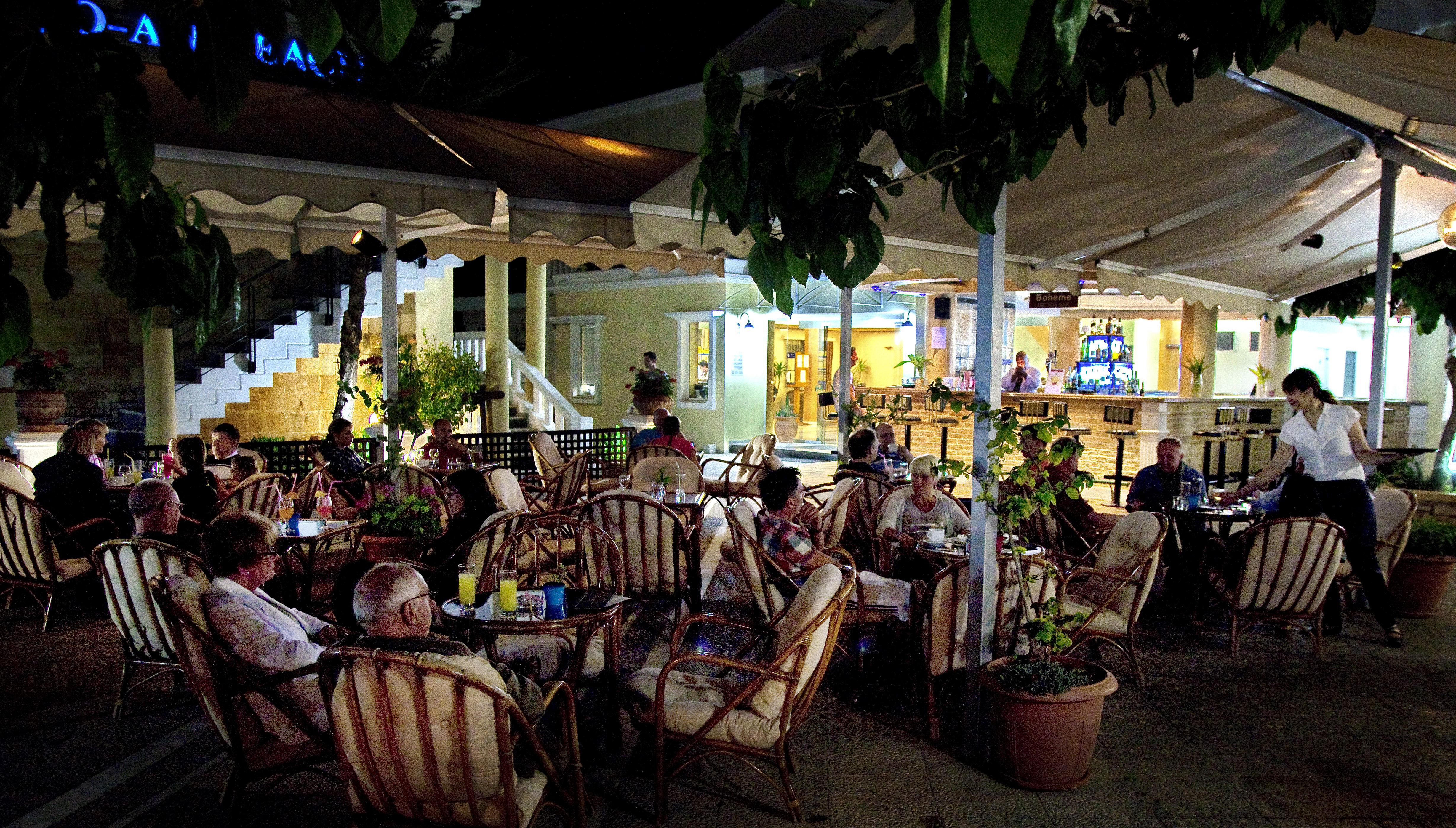 Jo An Beach Hotel Аделианос Кампос Екстериор снимка