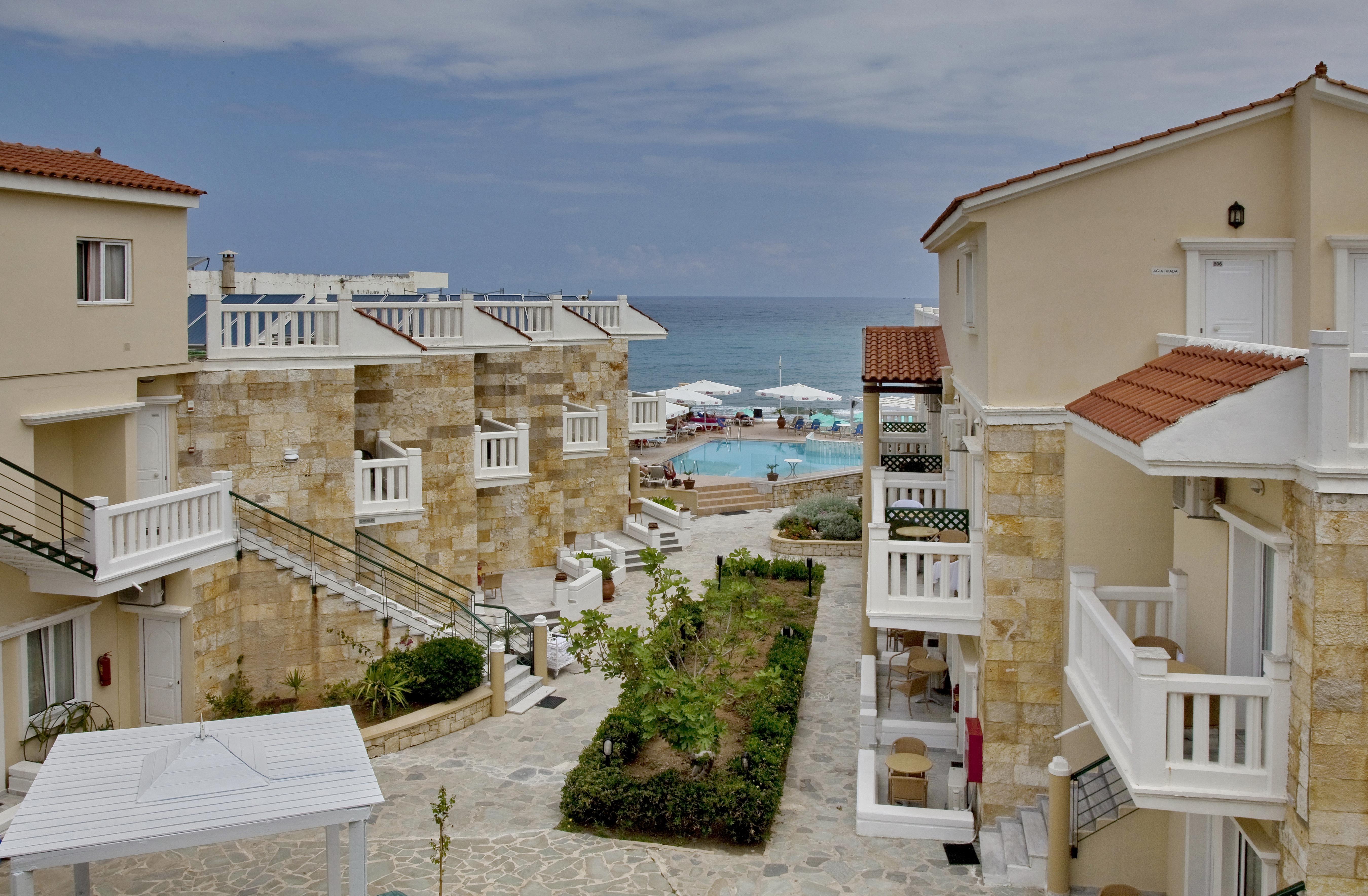Jo An Beach Hotel Аделианос Кампос Екстериор снимка