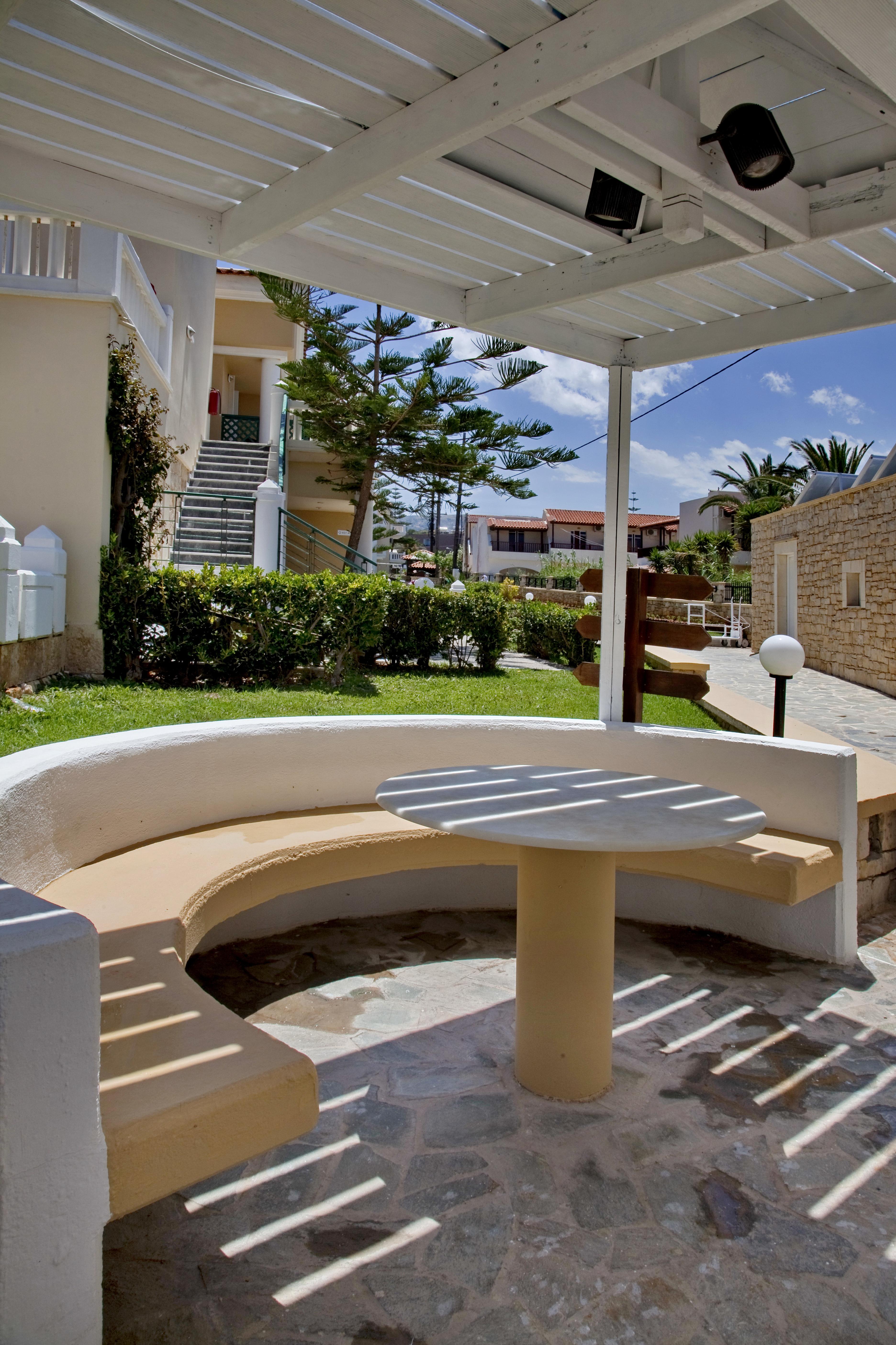 Jo An Beach Hotel Аделианос Кампос Екстериор снимка