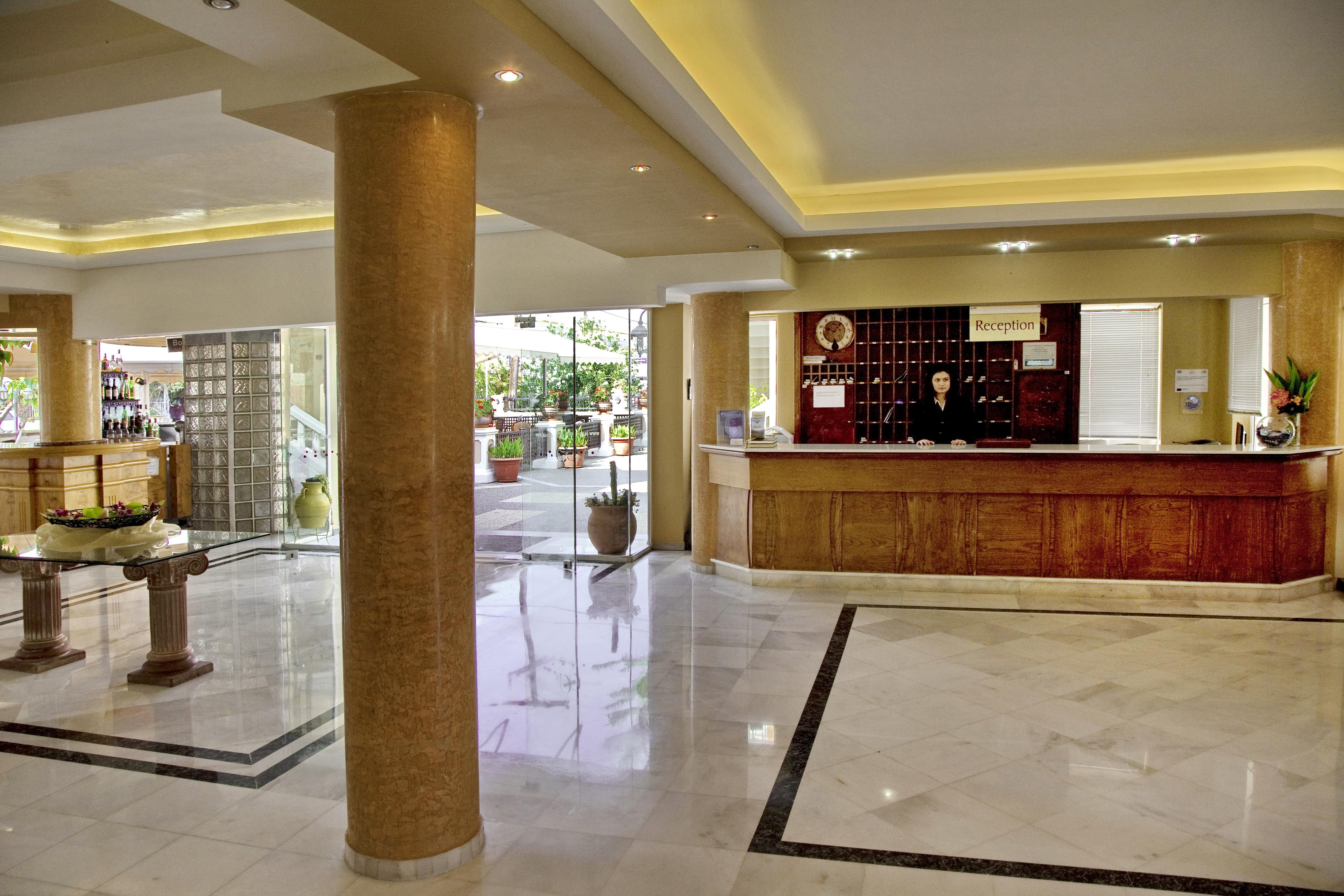 Jo An Beach Hotel Аделианос Кампос Екстериор снимка