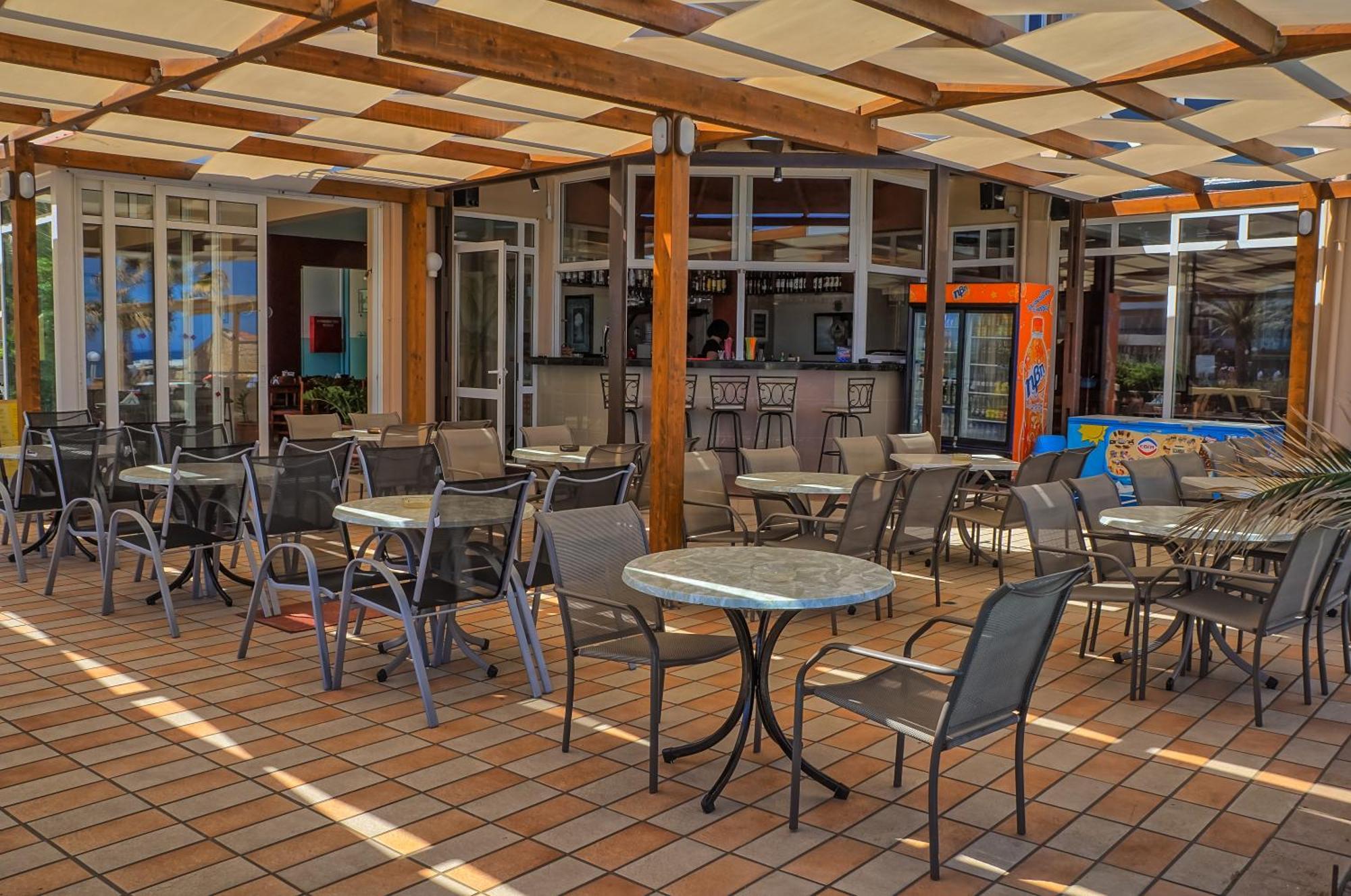 Jo An Beach Hotel Аделианос Кампос Екстериор снимка
